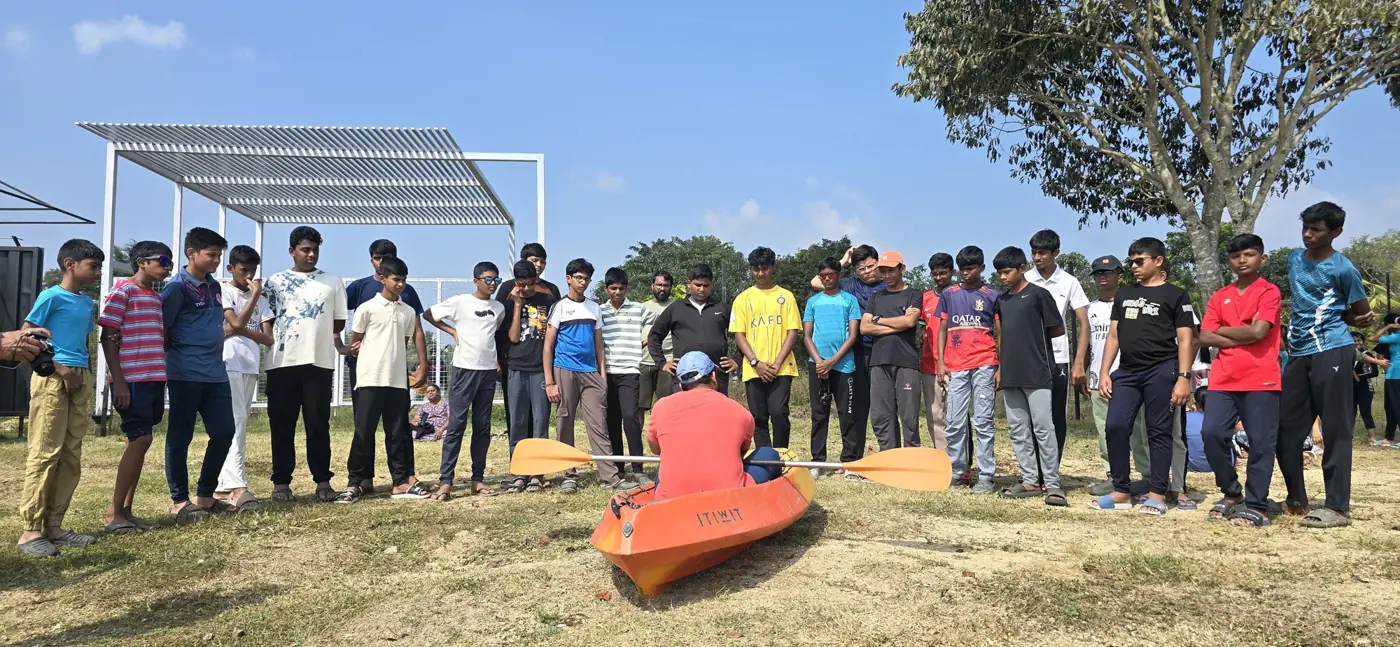 Students lined up for a kayaking session